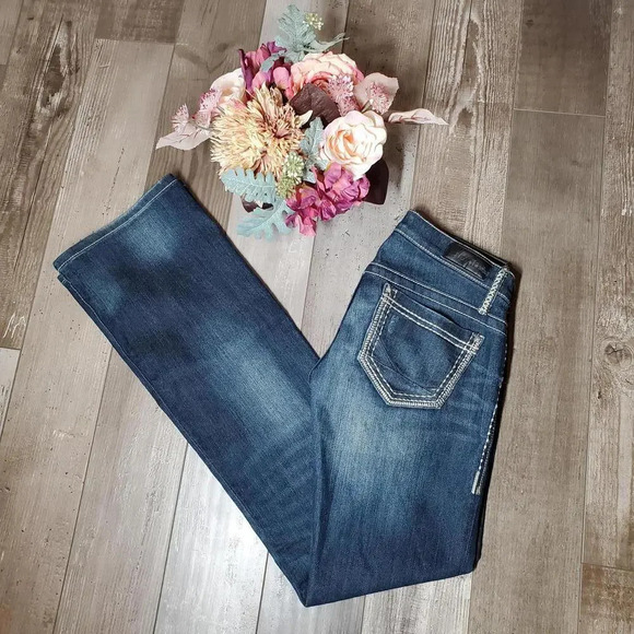 daytrip Leo Bootcut Dark Wash Faded Low Rise Studded Women's Jeans Size 25L - Picture 13 of 14